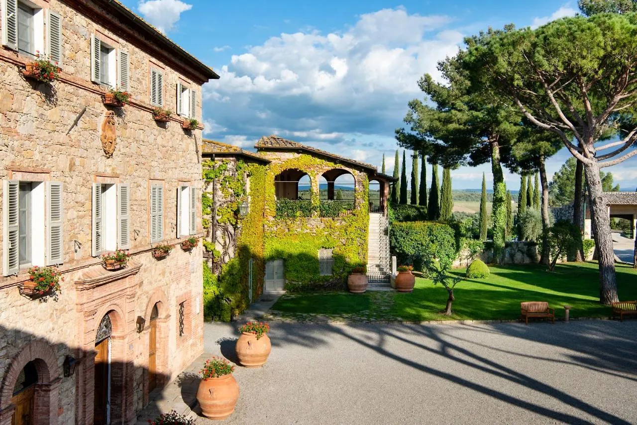 *****  Отель Borgo San Felice Кастельнуово-Берарденга Италия