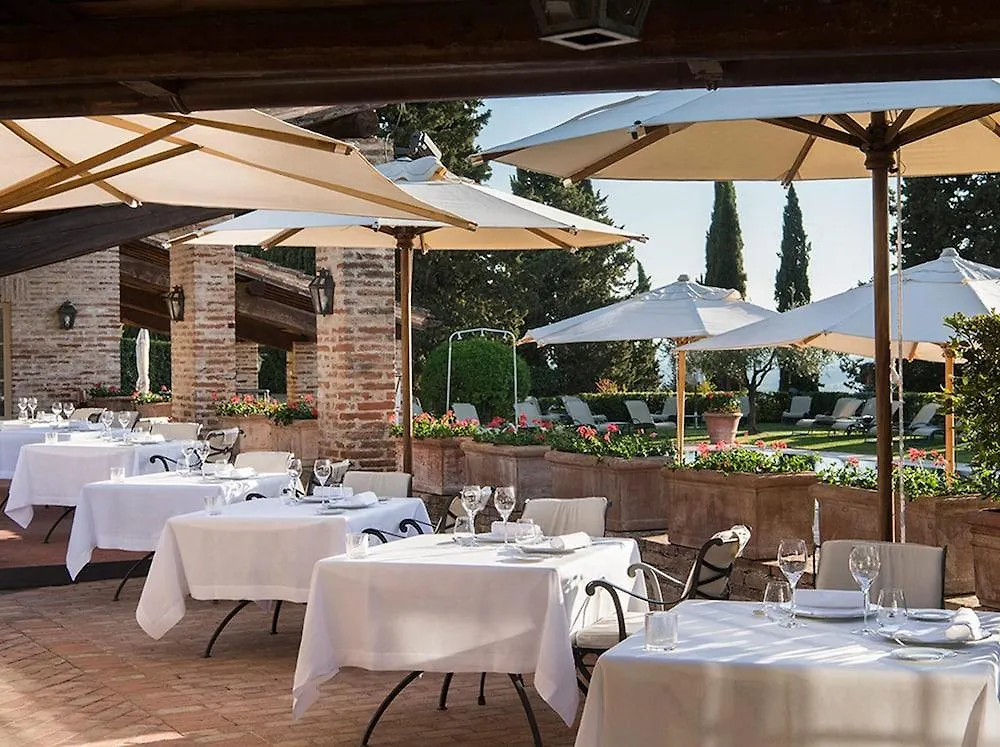 Отель Borgo San Felice Кастельнуово-Берарденга