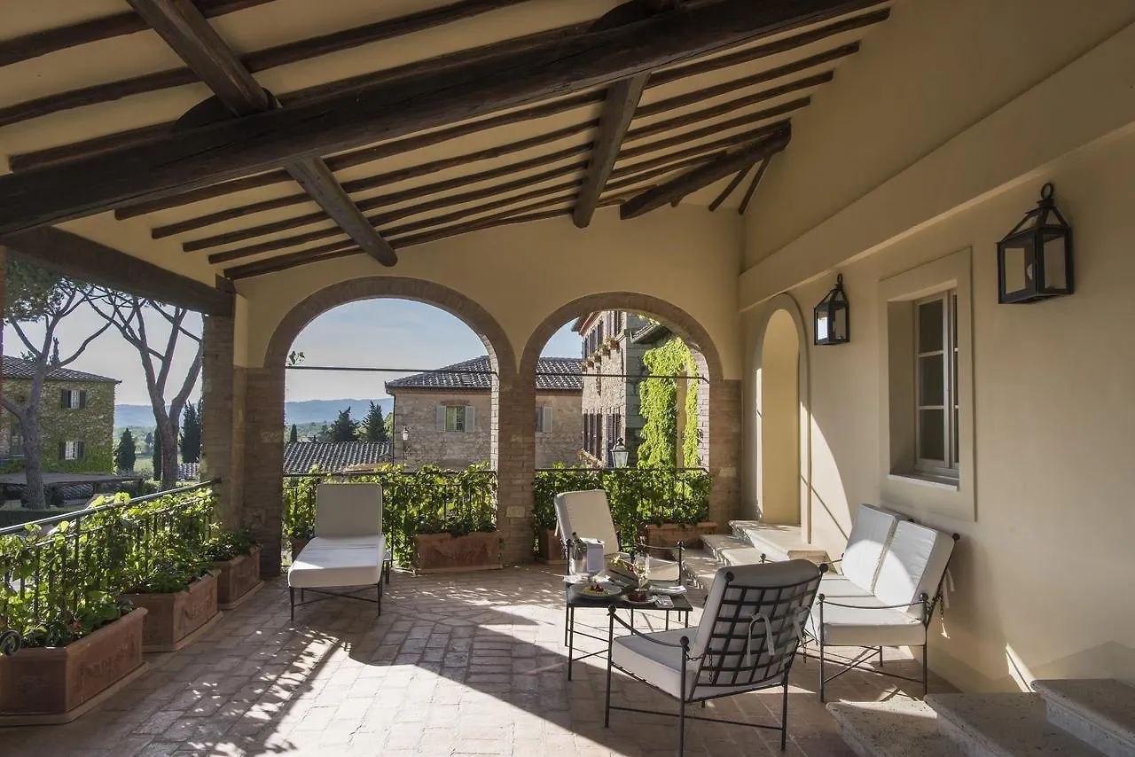 Отель Borgo San Felice Кастельнуово-Берарденга